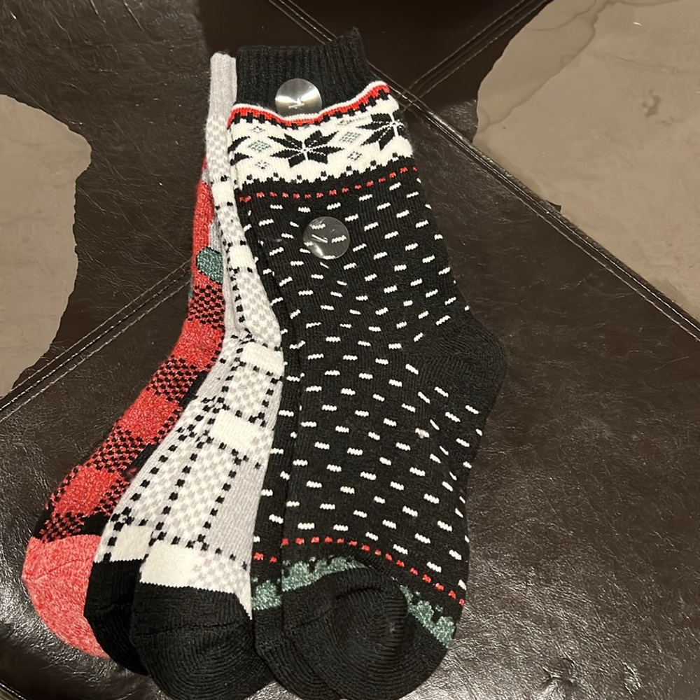 New Set of 3 pairs Cuddl Duds Holiday Lounge Socks 🧦 - Picture 6 of 12